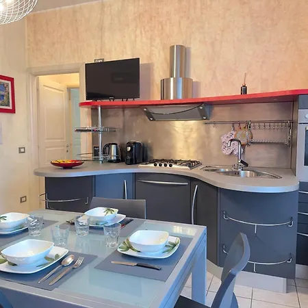 Private Garage, 300m From Sea In Centre Apartament